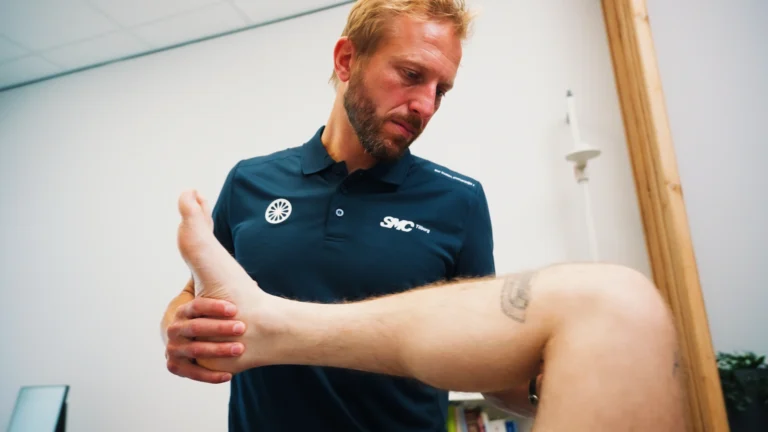 SMC TIlburg knie.Still003